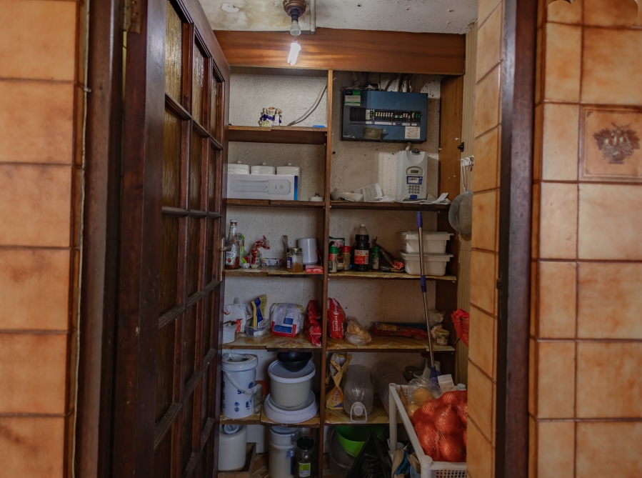 4 Bedroom Property for Sale in Avondale Western Cape